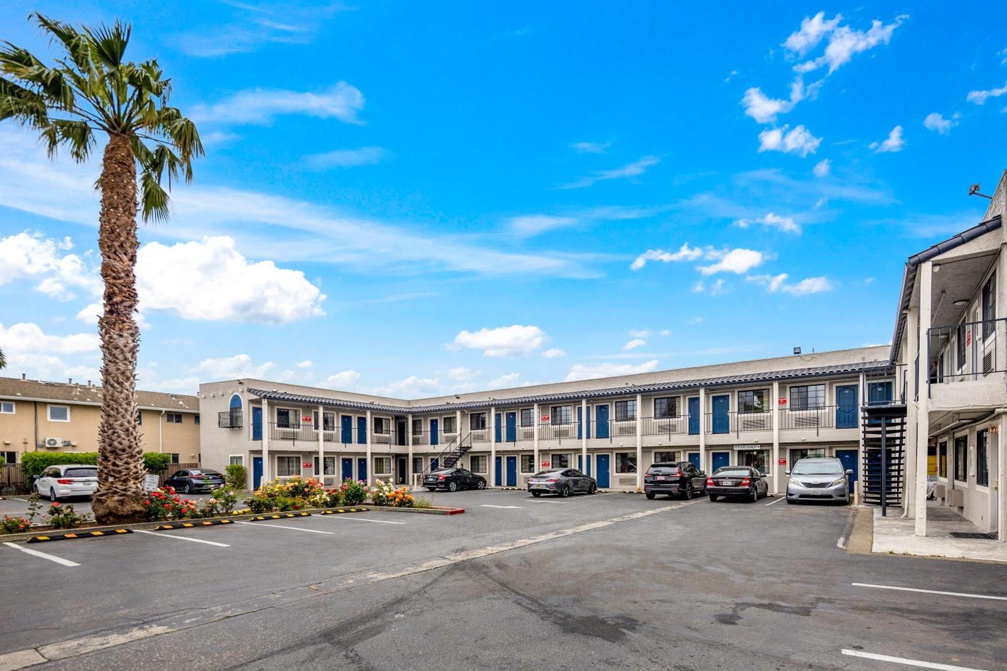 Americas Best Value Inn - Milpitas Exterior photo